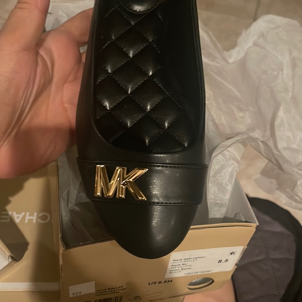 Brand New Michael Kors Flat shoes in original box size 81/2 black